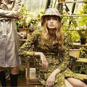 Burberry Prorsum Green Ribbon Embroidered Lace